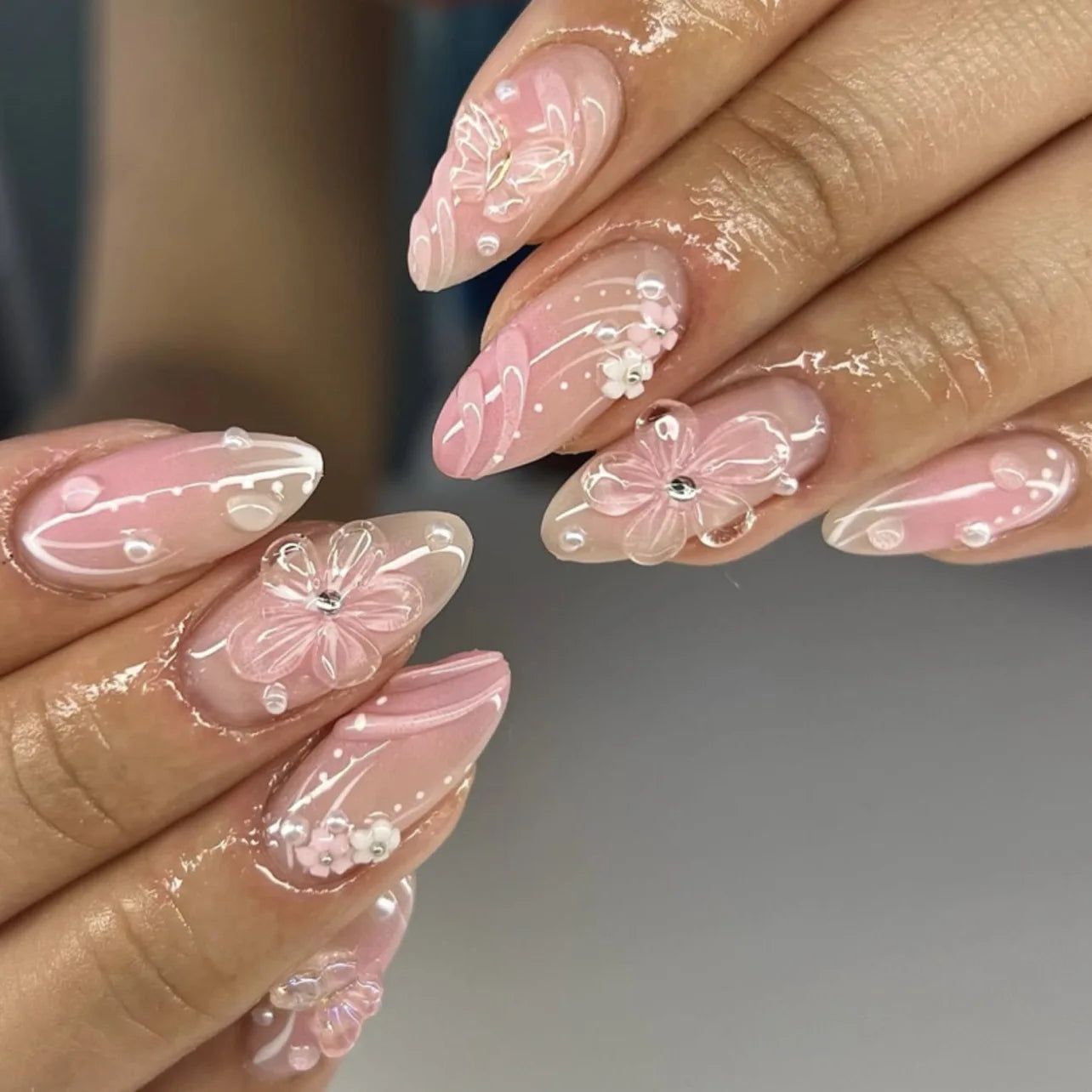 24Pcs Mid-length 3D Flowers Design Fingertips Sweet Butterfly Yellow Ripple Almond False Nails Detachable Full Cover Press Ons
