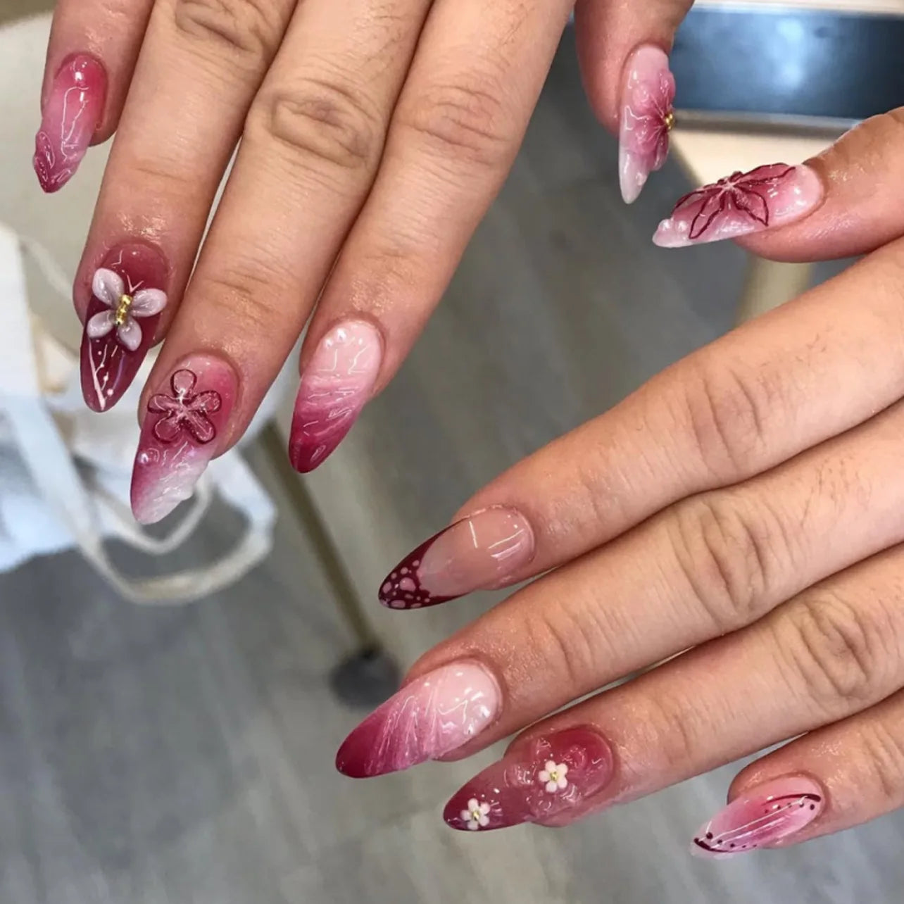 24Pcs Mid-length 3D Flowers Design Fingertips Sweet Butterfly Yellow Ripple Almond False Nails Detachable Full Cover Press Ons