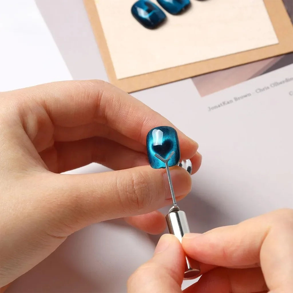 1/2/4pcY-shaped Love Heart Magnetic Auxiliary Tool For Match with Nail Magnet Suck Cat Eye Heart Shapes Effect Nail Gel DIY Tool